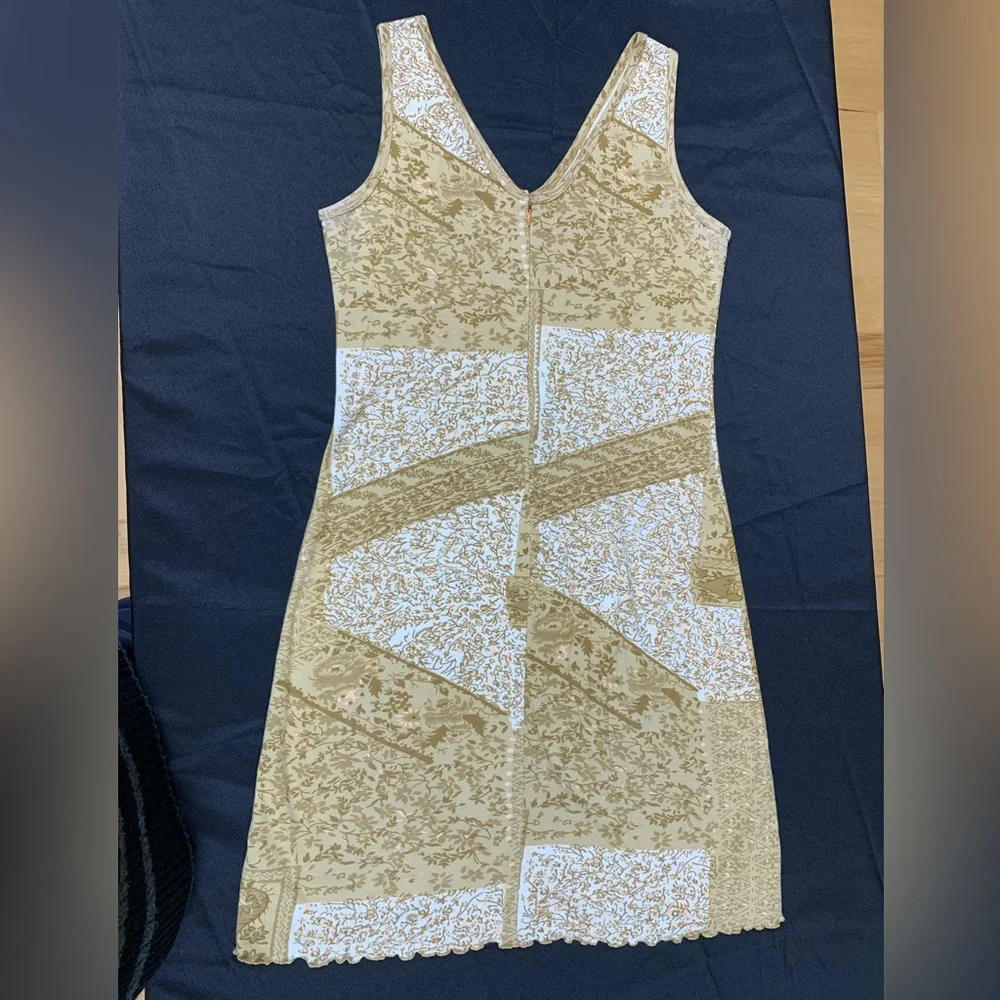 Nikky Mosaic dress with sequin and beaded patch patterns. Size M. - Picture 3 of 9